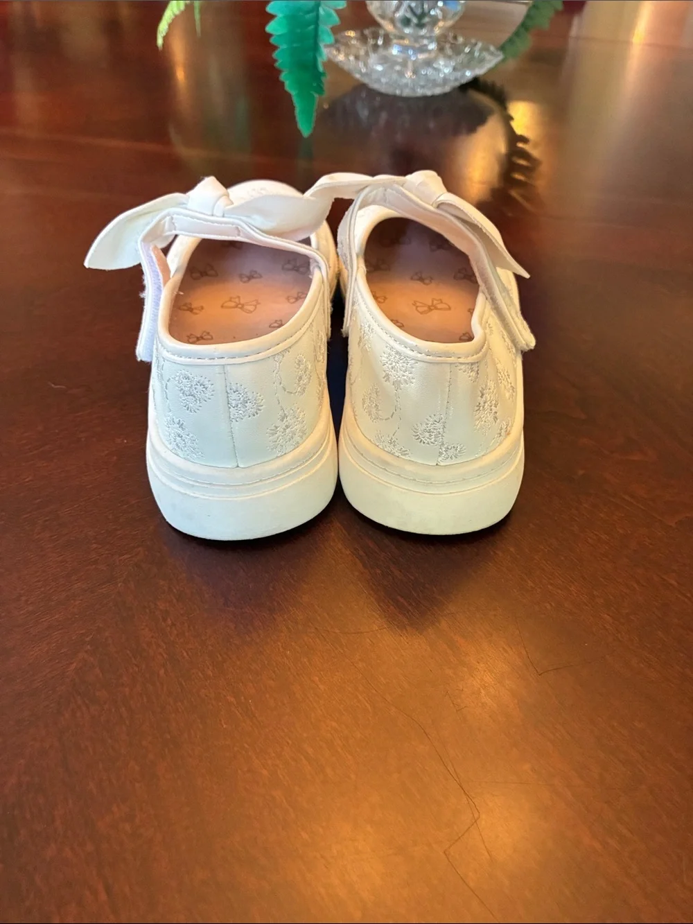 Self Esteem Toddler Girls White Floral Embroidered Mary Jane Bow Sneakers 12 🌸
